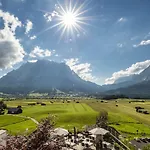 Hubertushof Hotel Lermoos